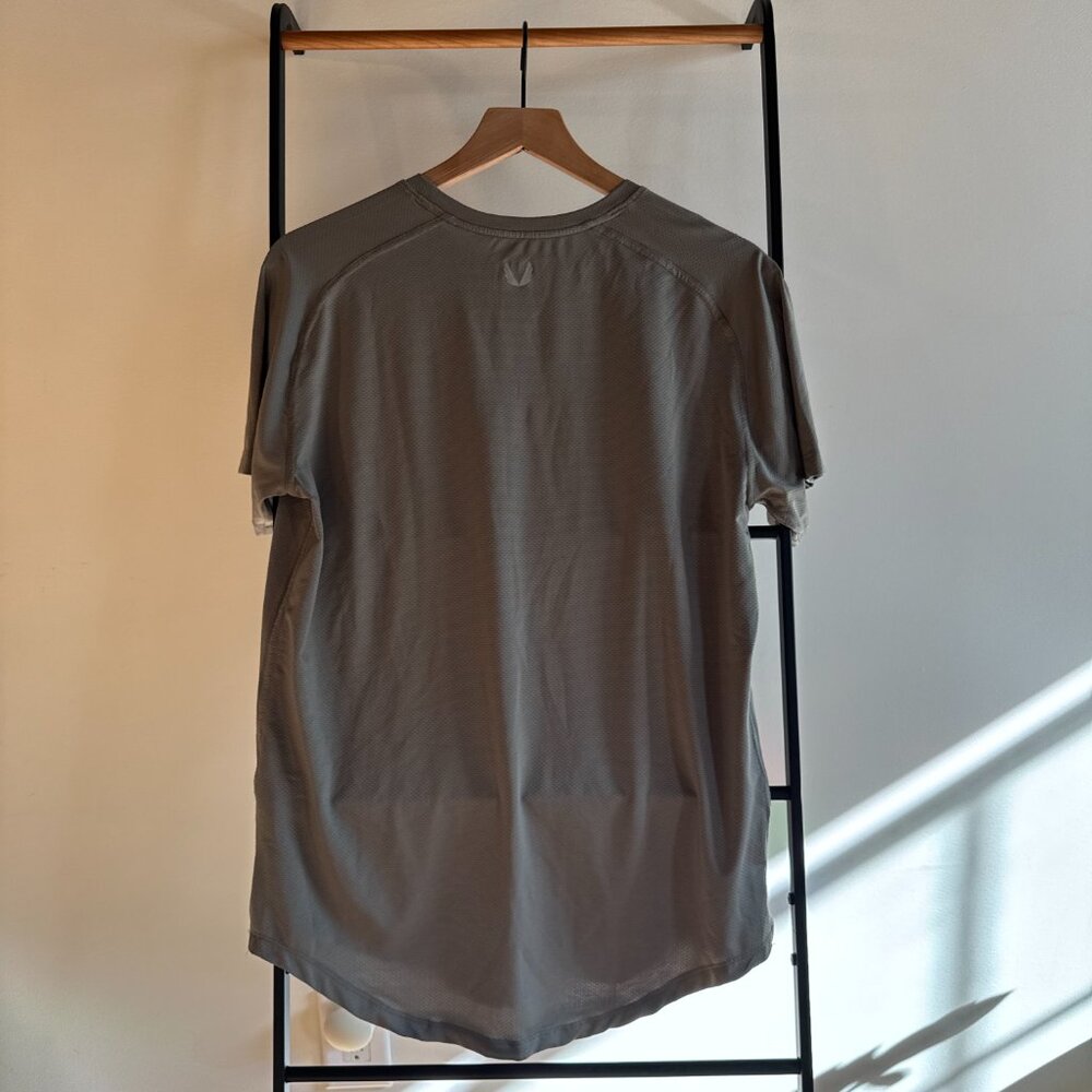 Men's ASRV AeroSilver Essential Tee - Picture 2 of 4
